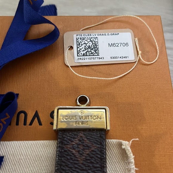 Louis Vuitton Brown Monogram Dragonne Key Holder Key Ring / key Chain - Picture 7 of 7